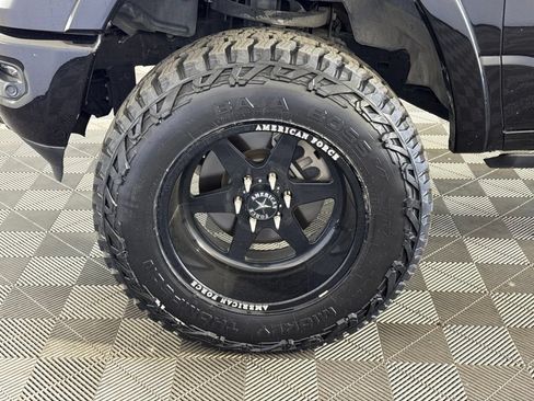 Used 2019 RAM 1500 Laramie AWD/4WD image 14