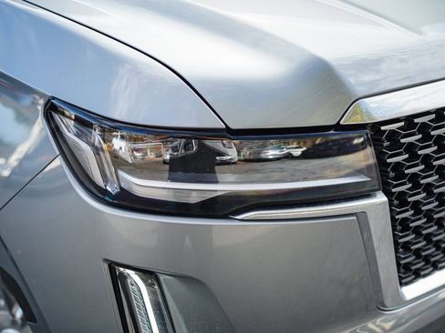 Used 2024 Cadillac Escalade Premium Luxury image 6