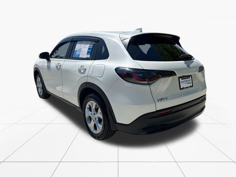 Used 2023 Honda HR-V LX image 6