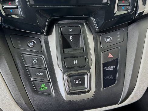 Used 2018 Honda Odyssey Touring image 17