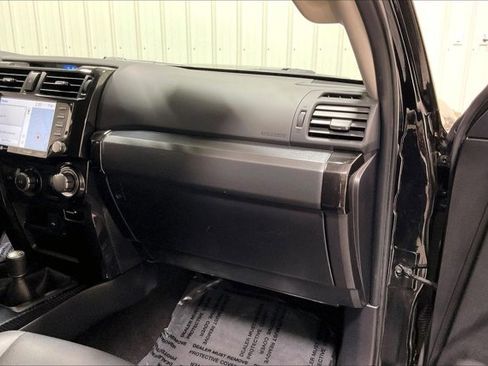 Certified 2024 Toyota 4Runner TRD Off-Road Premium AWD/4WD image 17