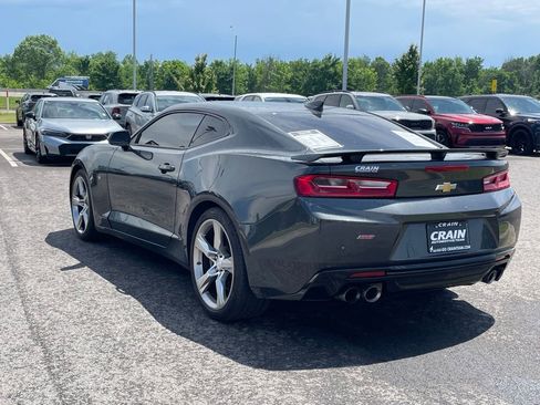 Used 2018 Chevrolet Camaro SS RWD image 5