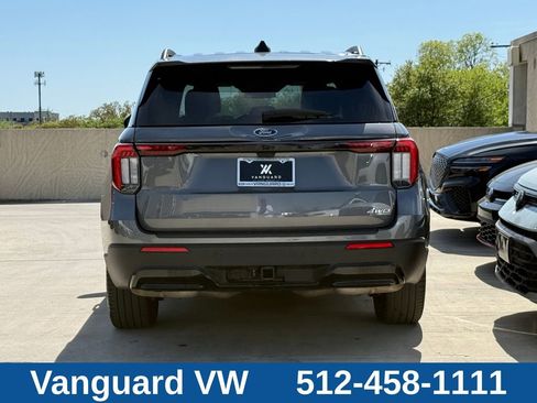 Used 2025 Ford Explorer ST-Line w/ ST-Line Street Pack AWD/4WD image 9