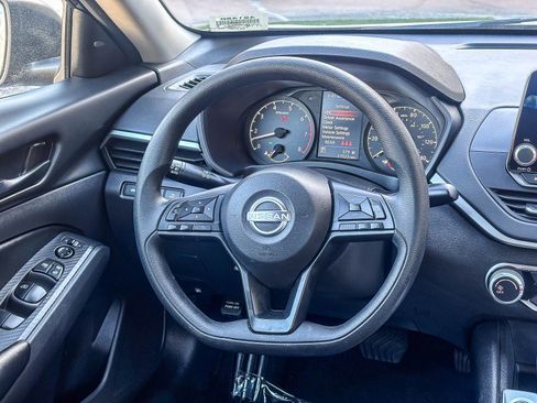 Used 2025 Nissan Altima 2.5 S FWD image 19