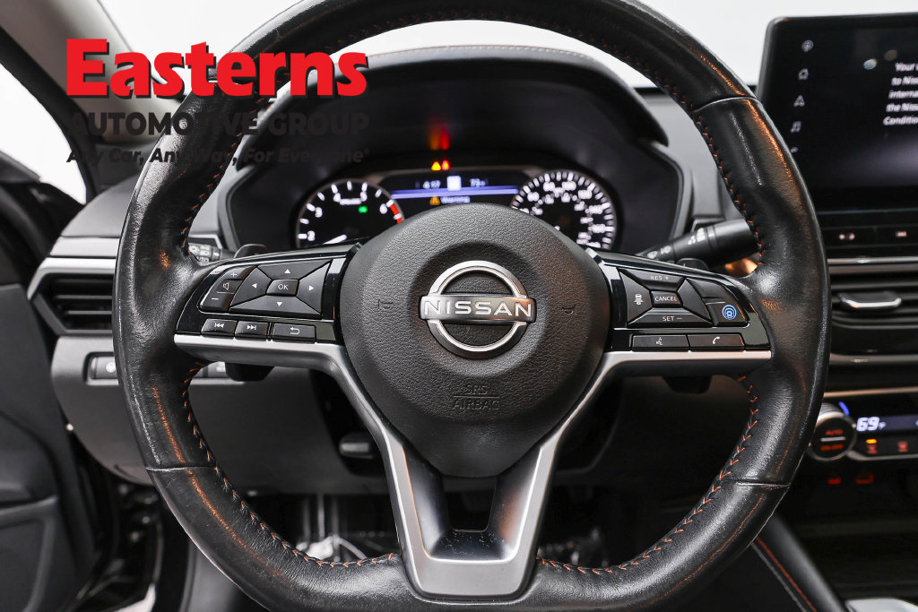 Used 2023 Nissan Altima 2.0 SR FWD image 11