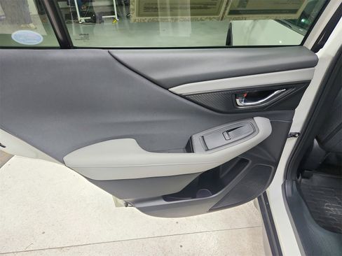 Used 2021 Subaru Outback Premium image 32