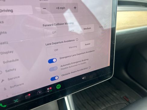 Used 2018 Tesla Model 3 Long Range AWD/4WD image 14