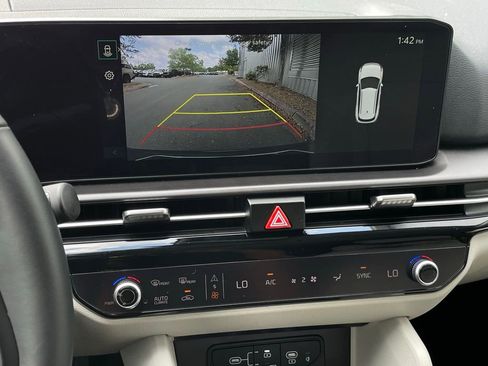 Used 2026 Kia Sportage EX image 18