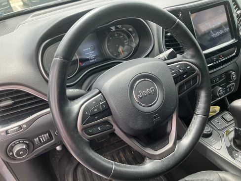 Used 2019 Jeep Cherokee Limited AWD/4WD image 20