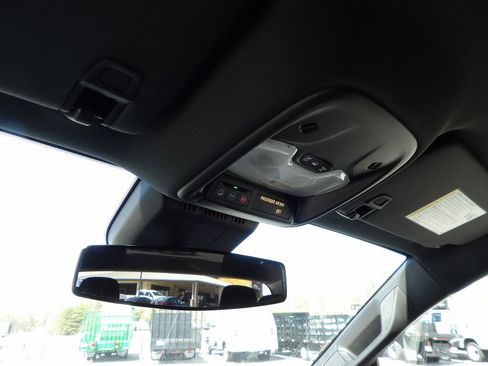 Used 2023 Chevrolet Colorado W/T image 25