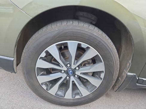 Used 2017 Subaru Outback 2.5i Limited image 8