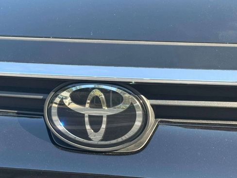 Used 2024 Toyota Grand Highlander XLE image 18