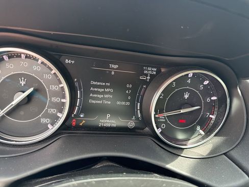 Used 2022 Maserati Levante GT AWD/4WD image 3