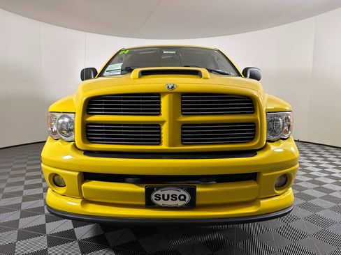 Used 2004 Dodge Ram 1500 Truck SLT w/ Sport Appearance Group image 2