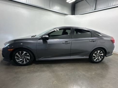 Used 2017 Honda Civic EX image 2