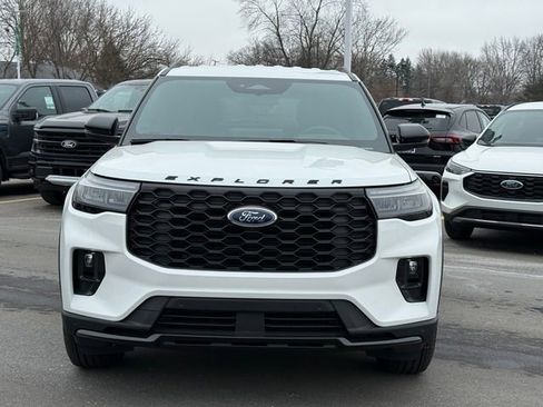 New 2026 Ford Explorer ST-Line image 3