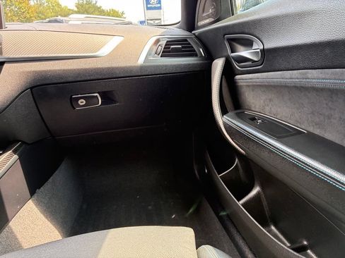 Used 2018 BMW M2 RWD image 40