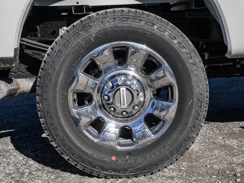 New 2026 Ford F250 Lariat w/ Chrome Package image 21