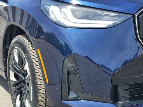 Certified 2025 BMW X3 xDrive30i w/ Premium Package AWD/4WD image 9