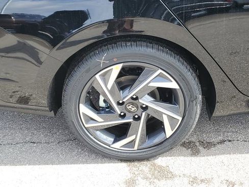 New 2026 Hyundai Elantra Limited image 5