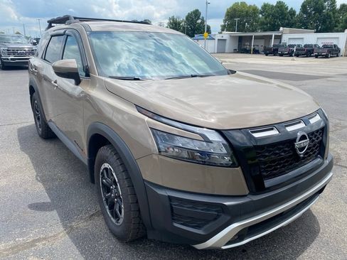 Used 2024 Nissan Pathfinder Rock Creek AWD/4WD image 1