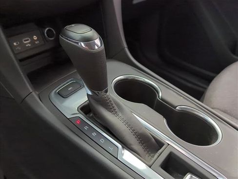 Used 2020 Chevrolet Equinox LT image 23