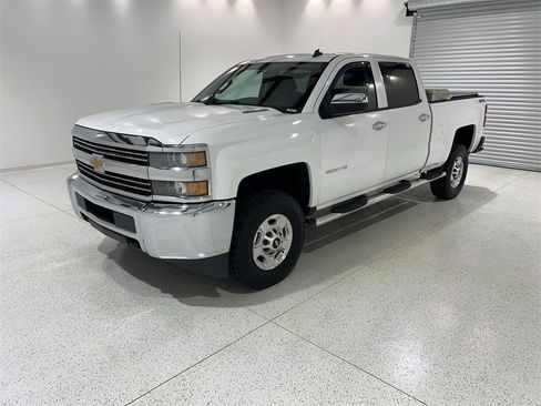 Used 2015 Chevrolet Silverado 2500 LT image 1