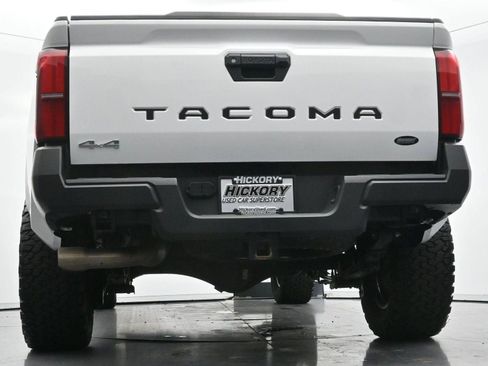 Used 2024 Toyota Tacoma SR AWD/4WD image 49