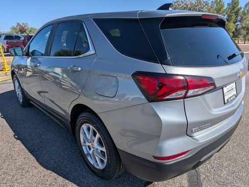 Used 2023 Chevrolet Equinox LT image 3