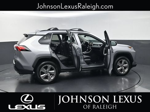 Used 2019 Toyota RAV4 Limited w/ Limited Grade Weather Package AWD/4WD image 32