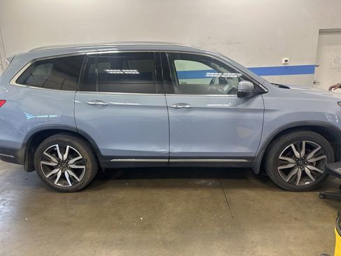 Used 2022 Honda Pilot Touring image 3