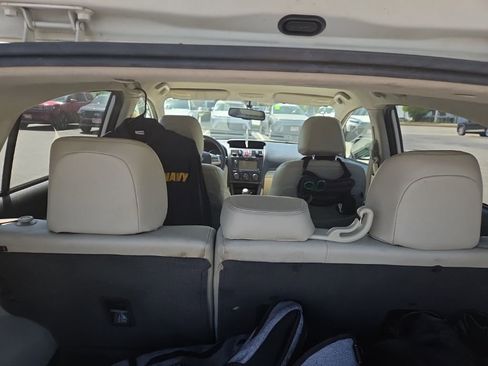 Used 2014 Subaru Crosstrek 2.0i Premium image 10