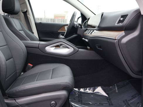 Used 2025 Mercedes-Benz GLE 350 4MATIC image 29
