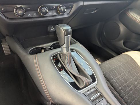 Used 2024 Honda HR-V Sport image 28
