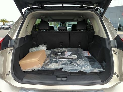 New 2026 Nissan Rogue Platinum image 14