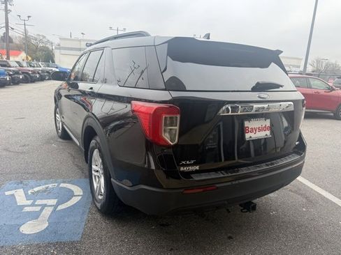 Used 2020 Ford Explorer XLT w/ Comfort Package image 14