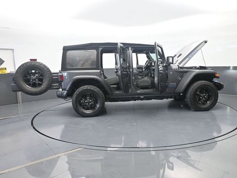 Used 2024 Jeep Wrangler Unlimited AWD/4WD image 77
