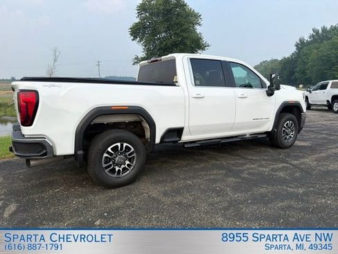 Used 2023 GMC Sierra 2500 SLE AWD/4WD image 3