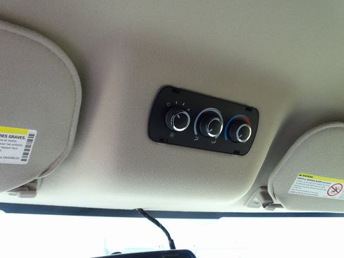 Used 2018 Chevrolet Express 3500 LT w/ LT Preferred Equipment Group image 32