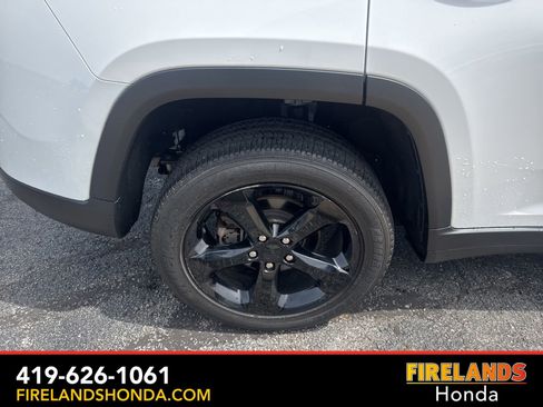 Used 2023 Jeep Grand Cherokee Altitude AWD/4WD image 37