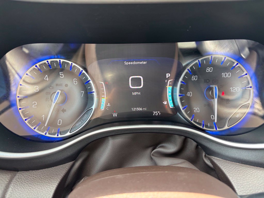 Used 2020 Chrysler Pacifica Touring-L Plus FWD image 42