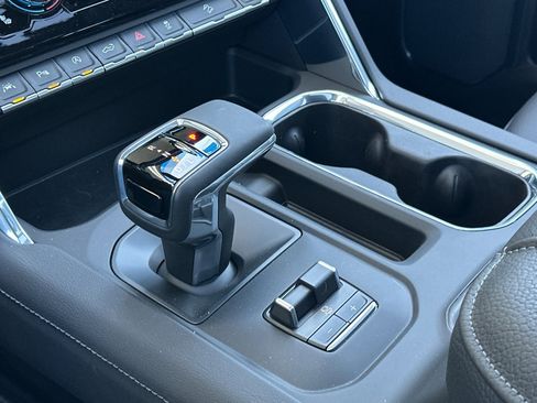 Used 2025 GMC Sierra 1500 Elevation w/ Elevation Premium Package image 24