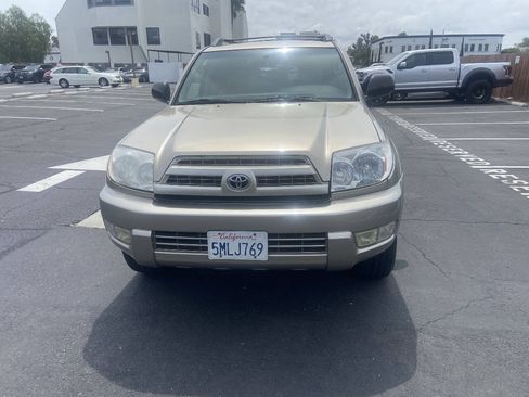 Used 2004 Toyota 4Runner SR5 AWD/4WD image 5