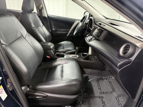 Used 2018 Toyota RAV4 XLE AWD/4WD image 32