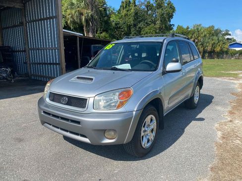 Used 2005 Toyota RAV4 2WD image 2