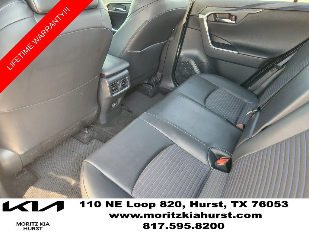 Used 2025 Toyota RAV4 XSE AWD/4WD image 29