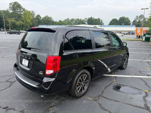 Used 2018 Dodge Grand Caravan GT FWD image 5