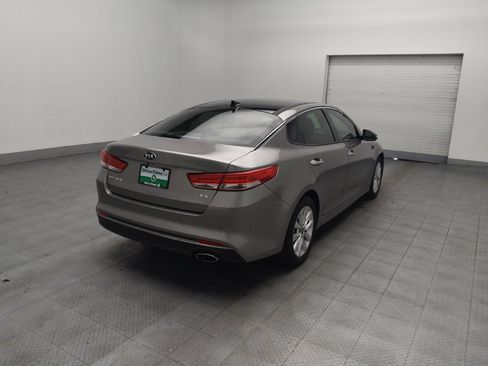 Used 2018 Kia Optima EX w/ Premium Package image 9
