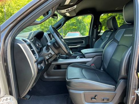 Used 2024 RAM 2500 Laramie w/ Sport Appearance Package AWD/4WD image 3