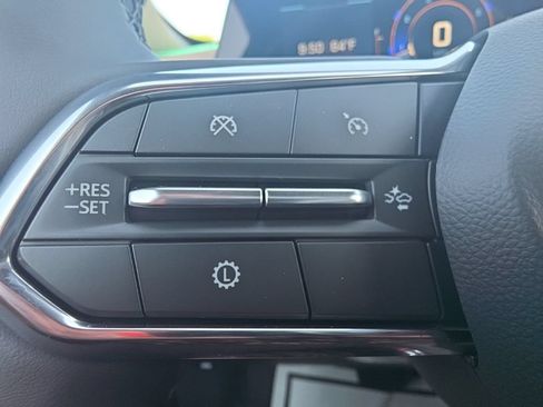New 2026 Chevrolet Equinox ACTIV w/ Convenience Package III FWD image 17